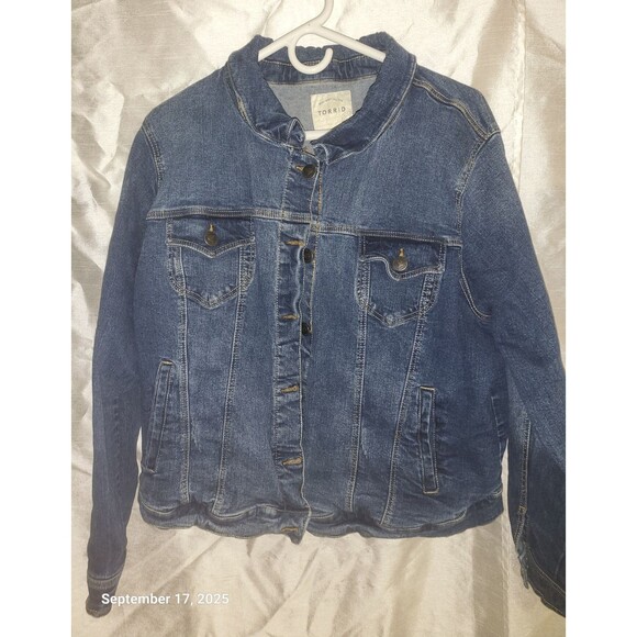 TORRID Women’s Blue Denim Distressed Faded Jacket Size 2 (Plus Size) - Picture 1 of 8